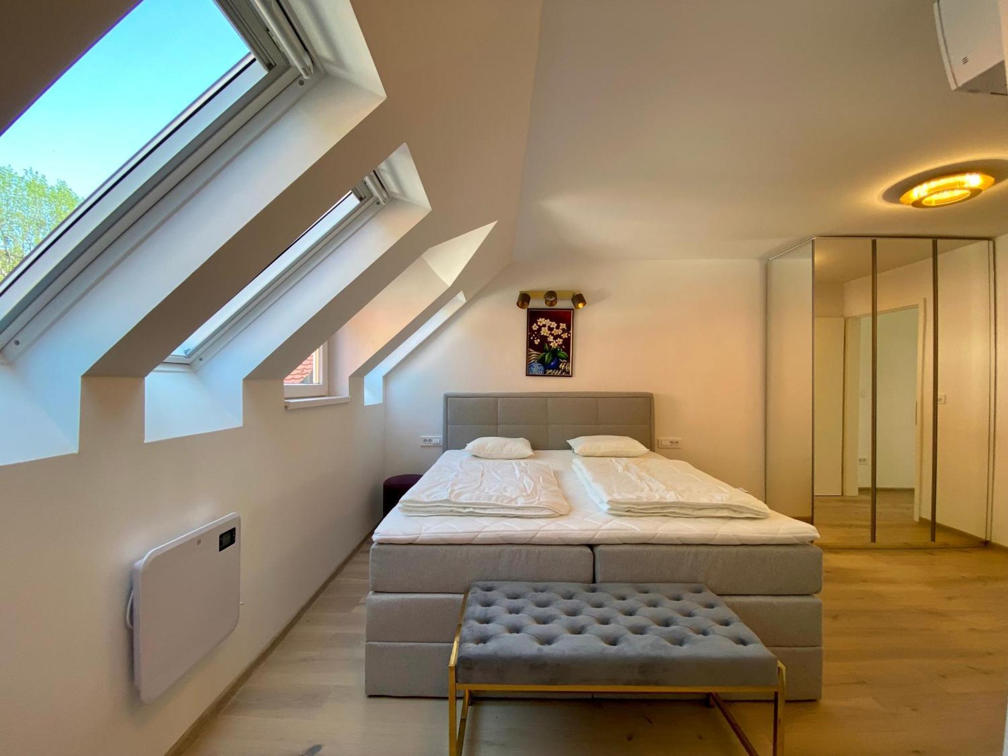 Ab Ljubljana - The Princess Castle Triplex Екстер'єр фото